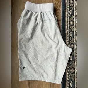 Lululemon T.H.E Linerless 9” Shorts